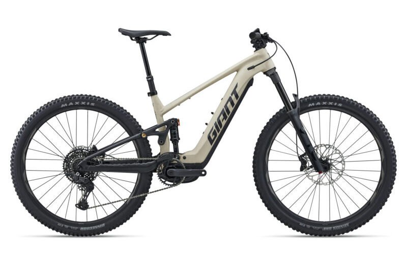 VTT électrique Giant Stance E + 1 à vendre la tête dans le guidon Jonzac